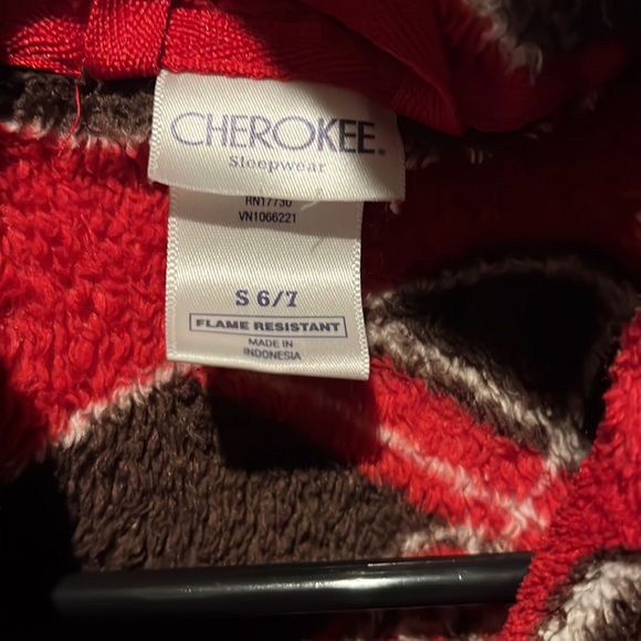 Childs Bath Swim Robe Fuzzy Cozy Pool Cover-up red with brown footballs size 6/7 - Picture 2 of 3